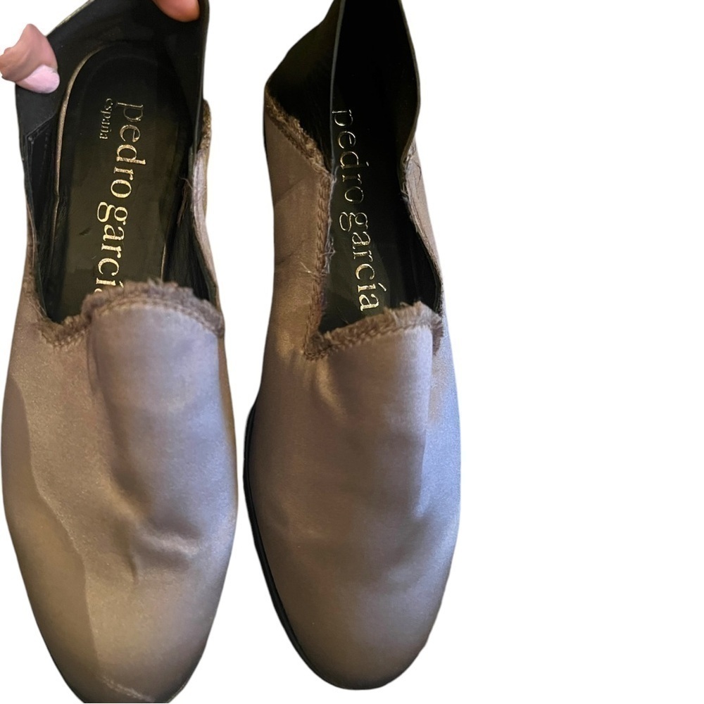 ▶️ Pedro Garcia Espana ◀️ Gray Silk Satan Raw Edge Slip On Flats 37.5 - Picture 3 of 16
